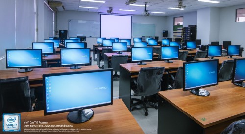 Ratmongkol University